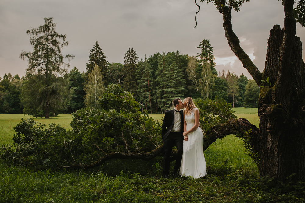 Agnieszka i Tomek – zdjęcia plenerowe - fotograf ślubny Białystok Łomża Podlasie - Kamil Rumiński fotografia ślubna - fotograf ślubny Białystok Łomża