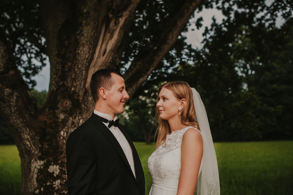 Agnieszka i Tomek – zdjęcia plenerowe - fotograf ślubny Białystok Łomża Podlasie - Kamil Rumiński fotografia ślubna - fotograf ślubny Białystok Łomża