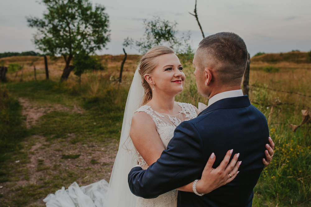 Magda i Krzysiek – wyjątkowy plener - fotograf ślubny Białystok Łomża Podlasie - Kamil Rumiński fotografia ślubna - fotograf ślubny Białystok Łomża