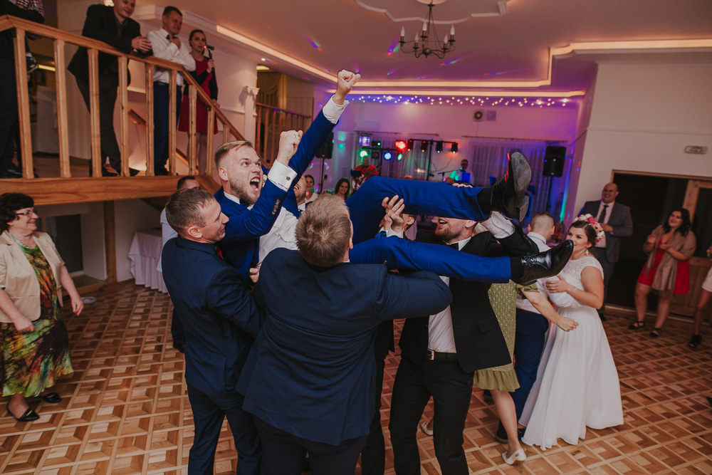 Sylwia i Dawid – reportaż ze ślubu - fotograf ślubny Białystok Łomża Podlasie - Kamil Rumiński fotografia ślubna - fotograf ślubny Białystok Łomża