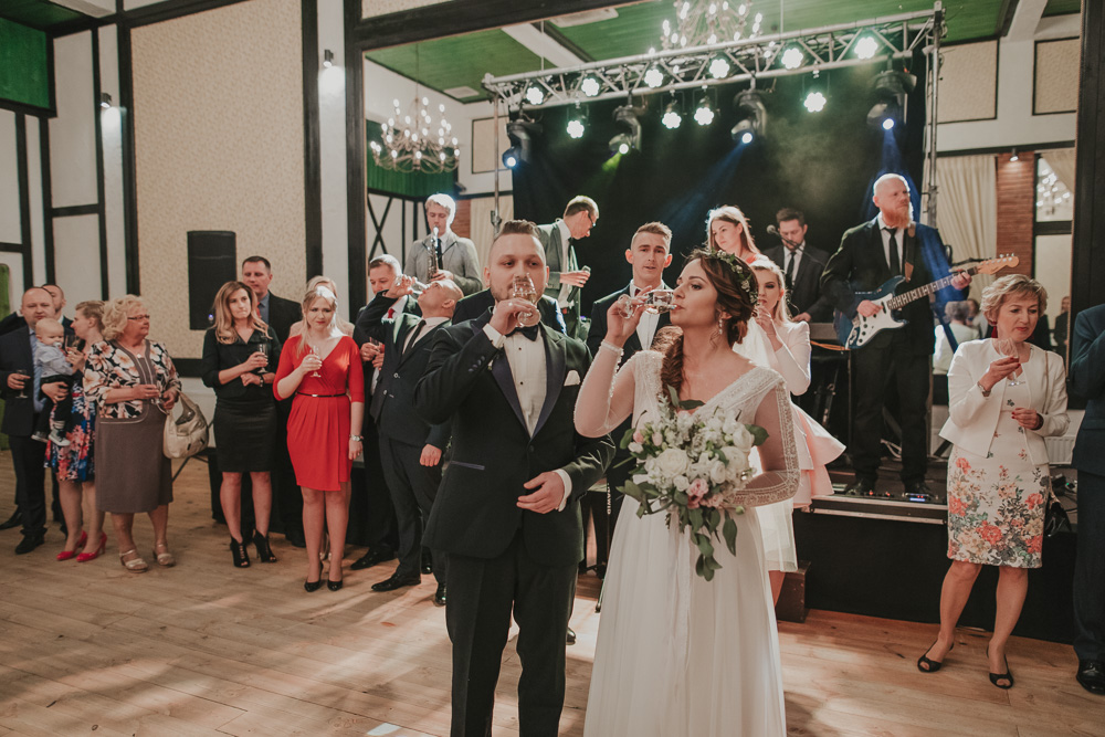 Kasia i Piotr – fotografia ślubna - fotograf ślubny Białystok Łomża Podlasie - Kamil Rumiński fotografia ślubna Pięć Dębów, Supraśl, Pięć Dębów ślub, ślub wesele, zdjęcia Pięć Dębów, Pięć Dębów Supraśl, zabawa weselna Pięć Dębów, wesele Pięć Dębów, fotograf ślubny - fotograf ślubny Białystok Łomża