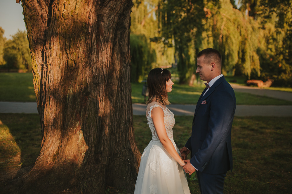 sesja plenerowa, plener ślubny, zdjęcia ślubne w plenerze, fotograf ślub plener, fotograf wesele sesja plenerowa - fotograf ślubny Białystok Łomża
