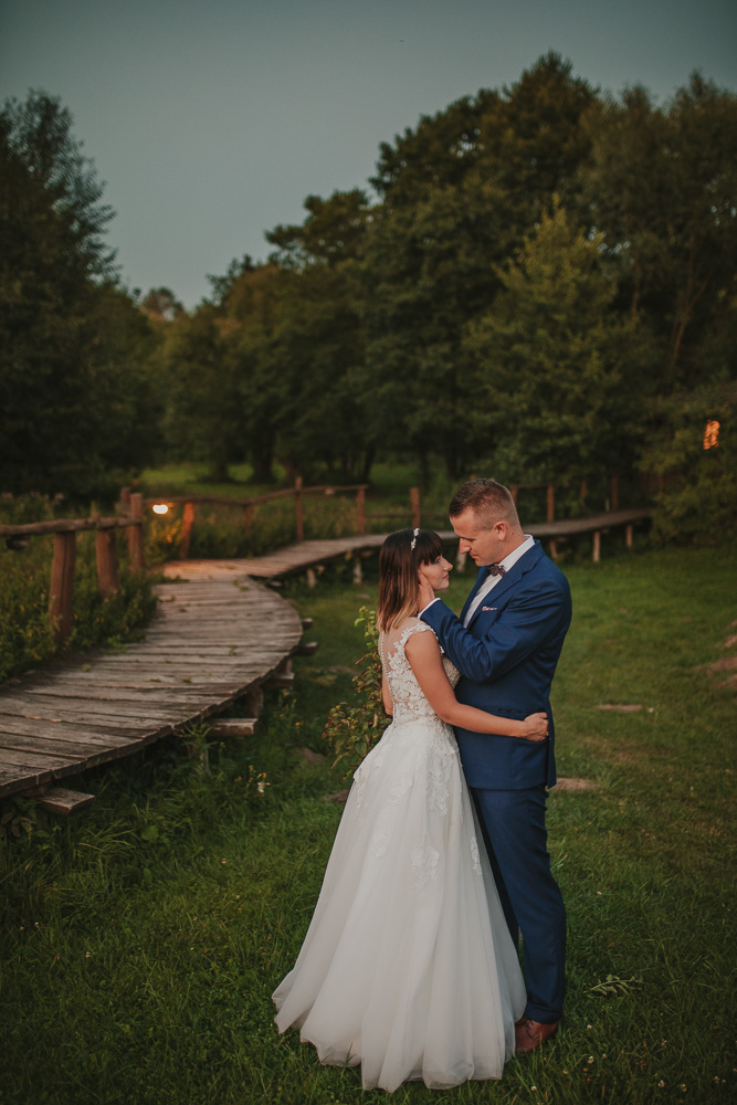 sesja plenerowa, plener ślubny, zdjęcia ślubne w plenerze, fotograf ślub plener, fotograf wesele sesja plenerowa - fotograf ślubny Białystok Łomża