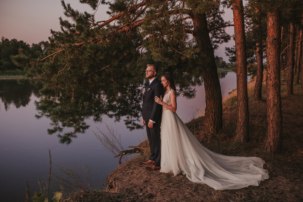 Kasia i Paweł – plener o wschodzie słońca - fotograf ślubny Białystok Łomża Podlasie - Kamil Rumiński fotografia ślubna - fotograf ślubny Białystok Łomża