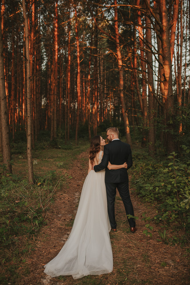 Kasia i Paweł – plener o wschodzie słońca - fotograf ślubny Białystok Łomża Podlasie - Kamil Rumiński fotografia ślubna - fotograf ślubny Białystok Łomża