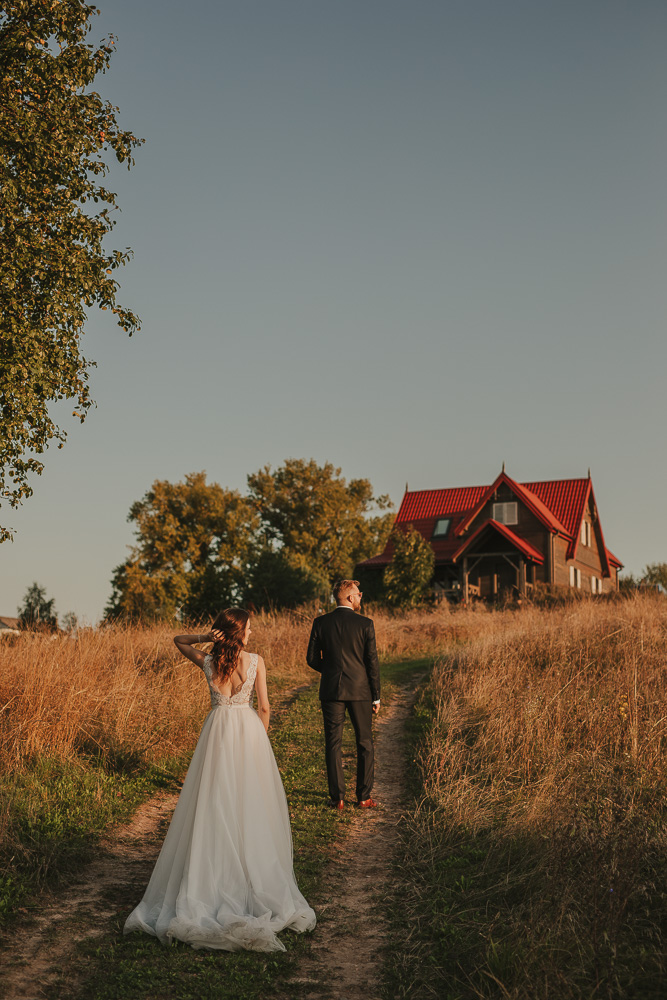 Kasia i Paweł – plener o wschodzie słońca - fotograf ślubny Białystok Łomża Podlasie - Kamil Rumiński fotografia ślubna - fotograf ślubny Białystok Łomża